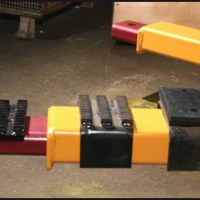 SWING-ARM LIFTING PAD