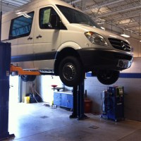 2 Post Vehicle Lift