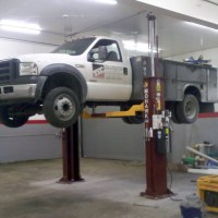 TP-18 two post automotive lift