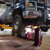 TP-18 two post automotive lift