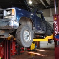 TP-18 two post automotive lift