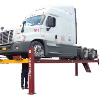 Mohawk Lifts Four Post Runway Vehicle lift